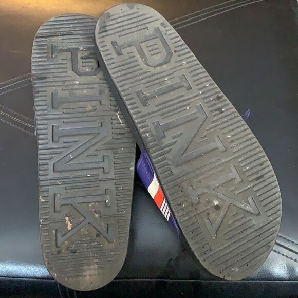 PINK VICTORIAS SECRET SLIDES SIZE 9 - Picture 3 of 5